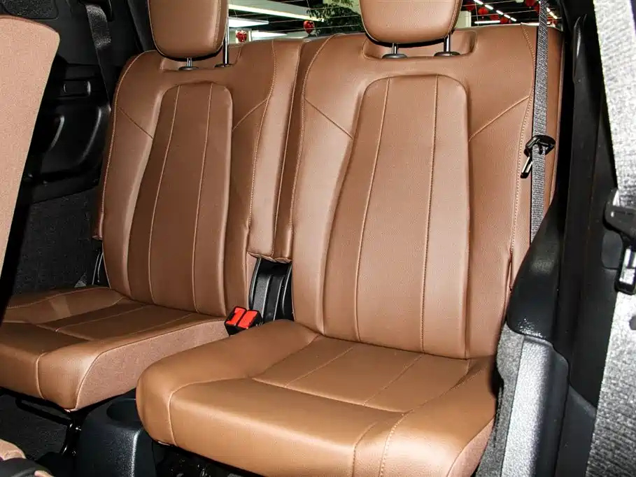 MERCEDES BENZ GLB 2023