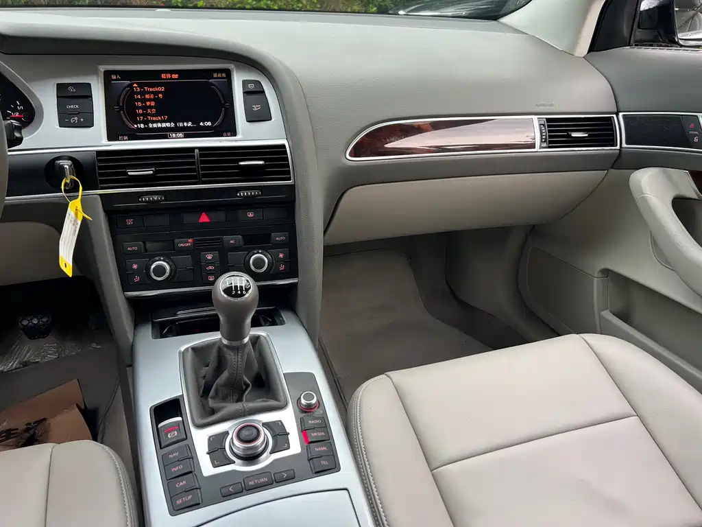 AUDI A6L 2011