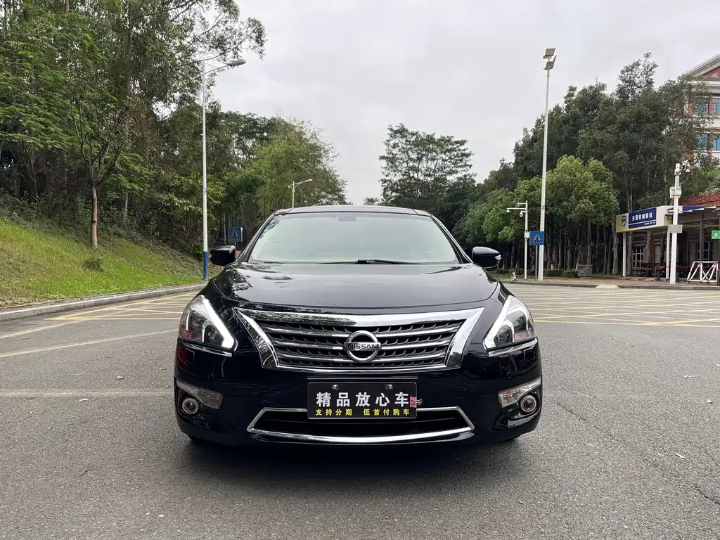 NISSAN TEANA 2015