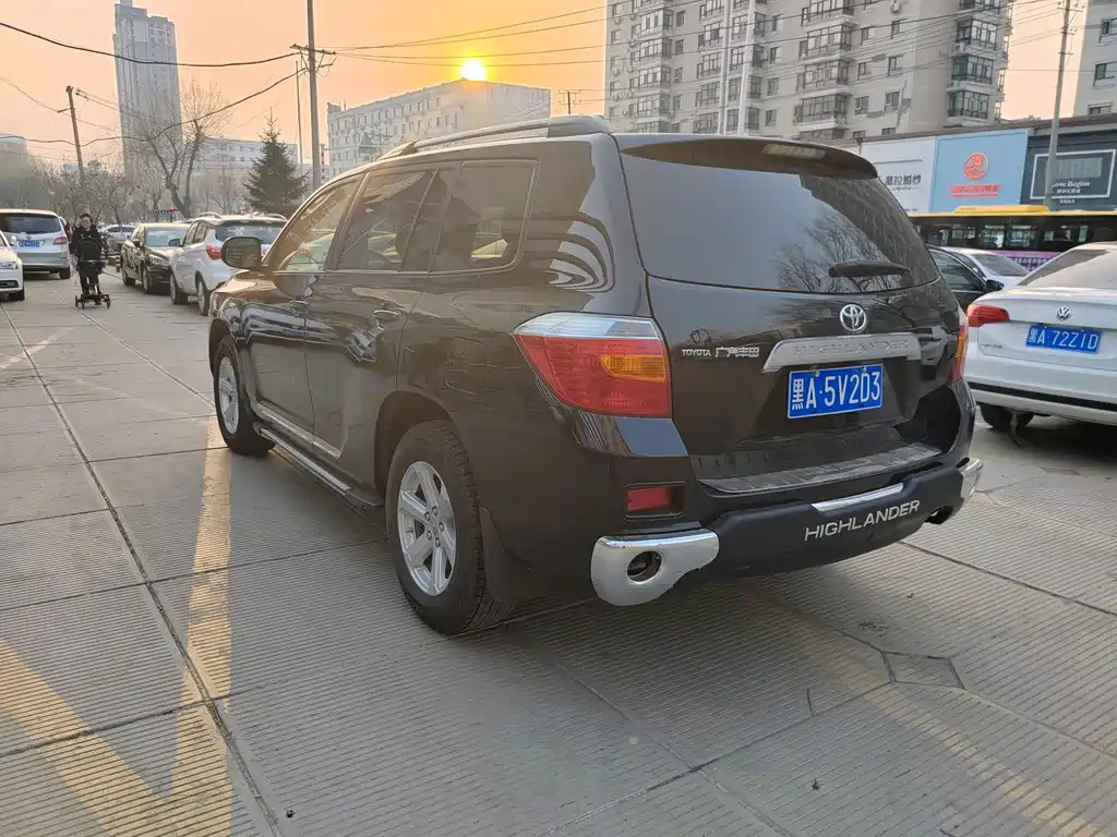 TOYOTA HIGHLANDER 2012