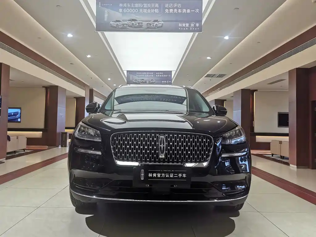 LINCOLN ADVENTURER 2021