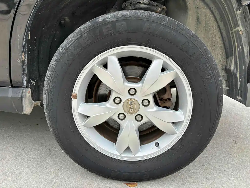 BYD S6 2012