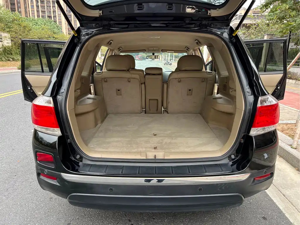 TOYOTA HIGHLANDER 2015