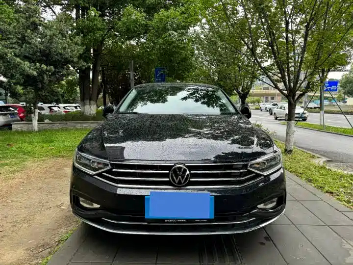 VOLKSWAGEN MAGOTAN 2022