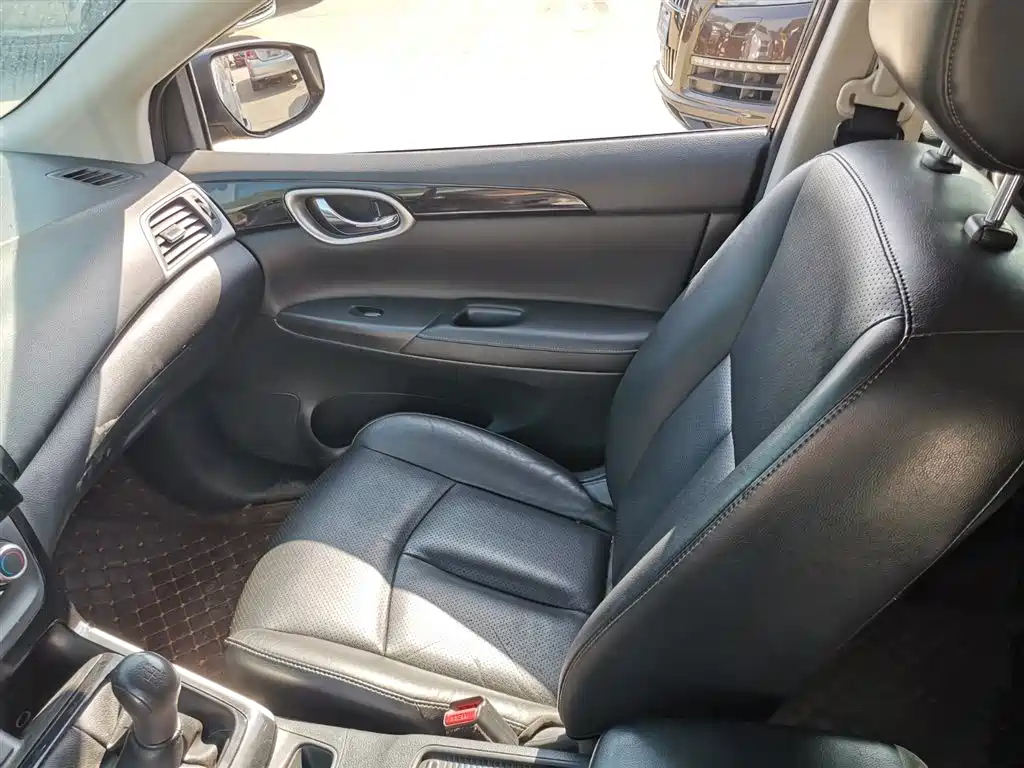NISSAN SYLPHY 2018