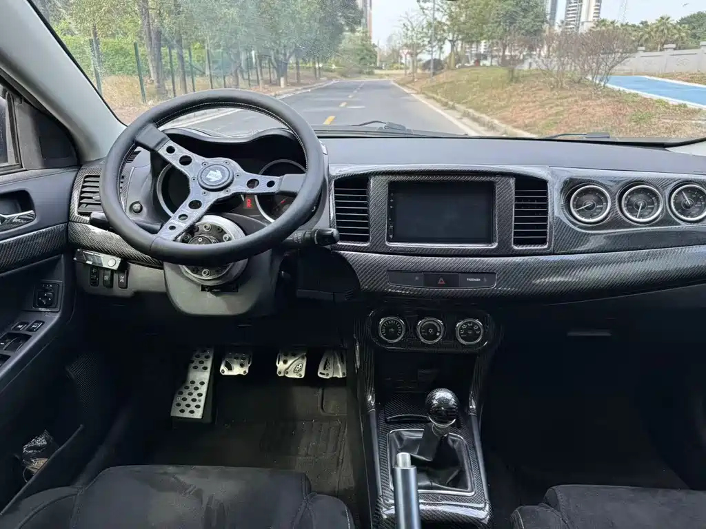 MITSUBISHI LANCER EX 2013