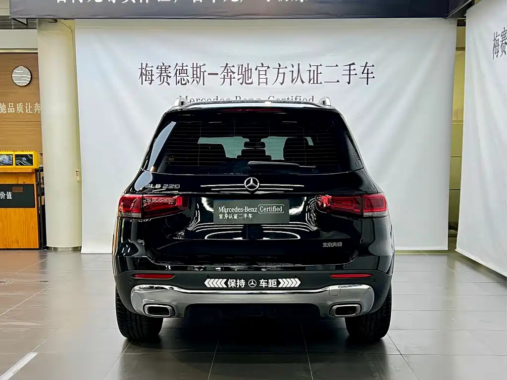 MERCEDES BENZ GLB 2023