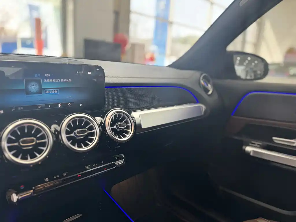 MERCEDES BENZ GLB 2022