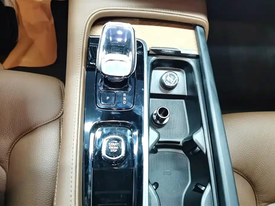 VOLVO S90 2023