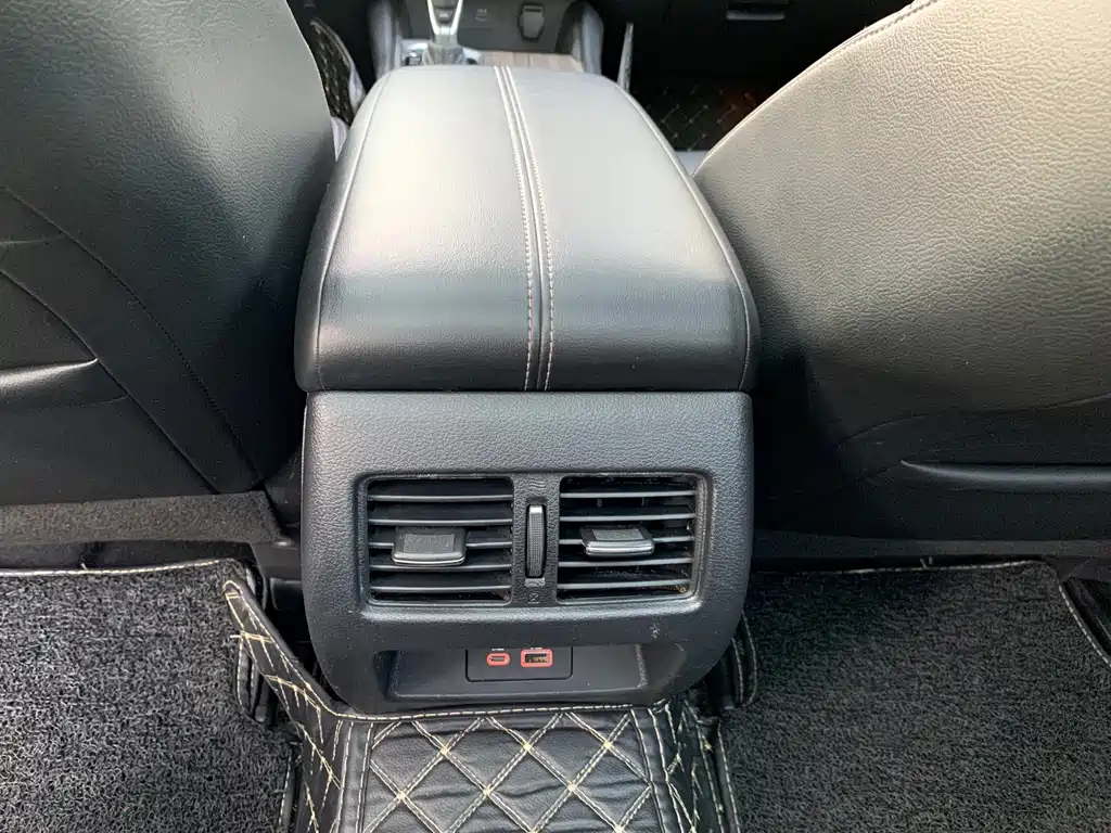 NISSAN TEANA 2021