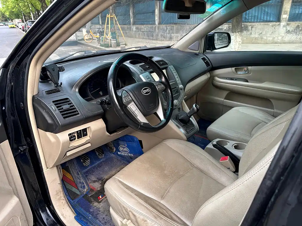 BYD S6 2012