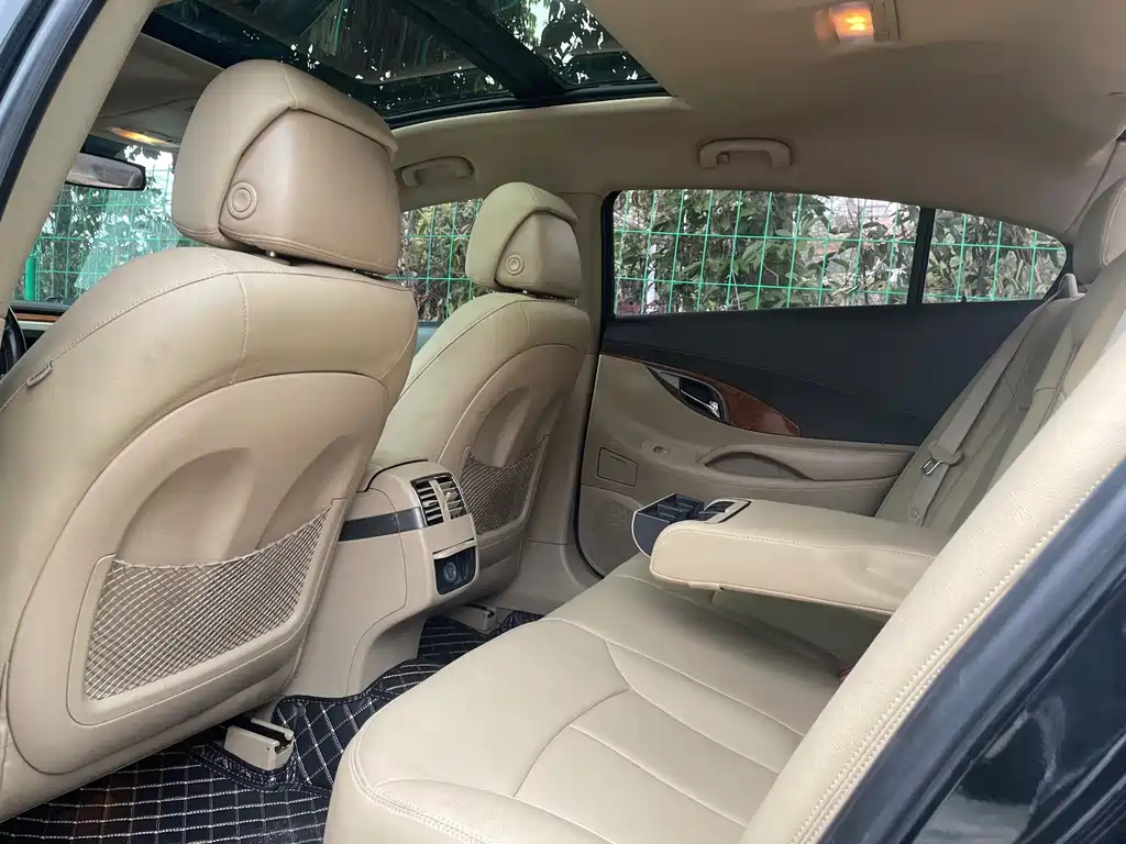 BUICK LACROSSE 2011