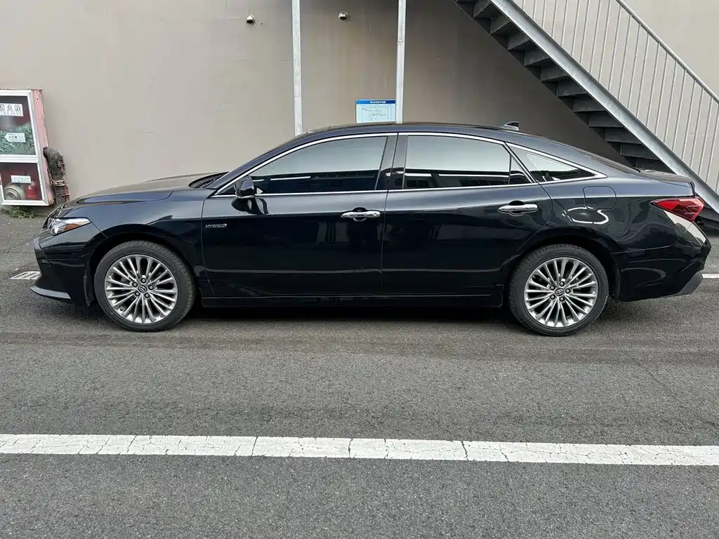 TOYOTA AVALON 2022