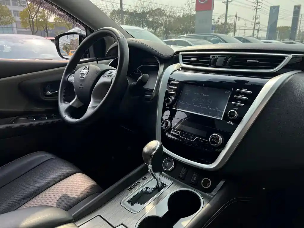 NISSAN MURANO 2018
