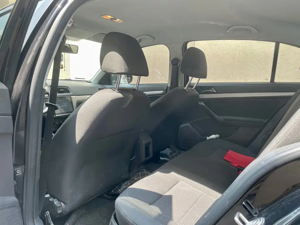 VOLKSWAGEN LAVIDA 2018