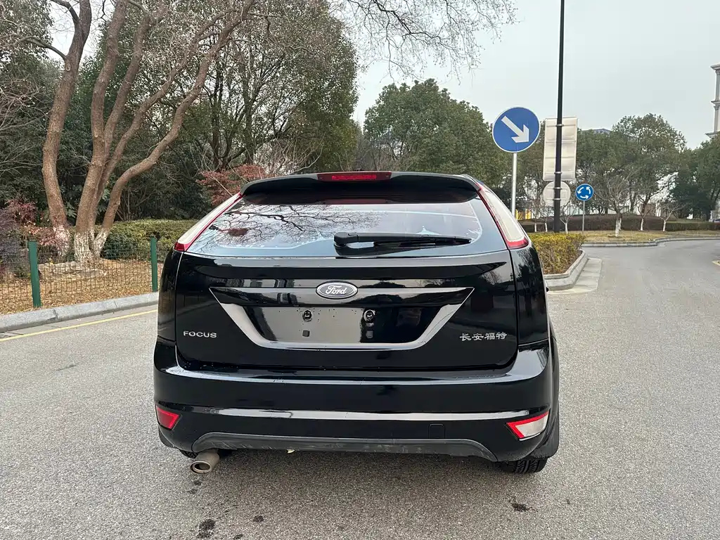 FORD FOCUS 2011