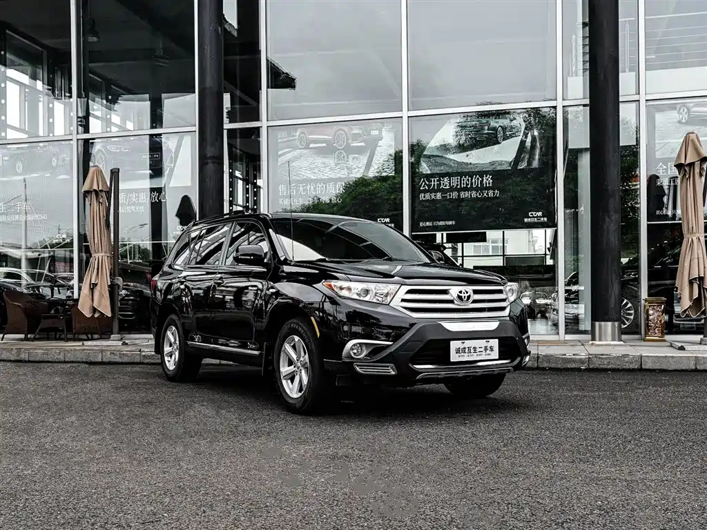 TOYOTA HIGHLANDER 2015