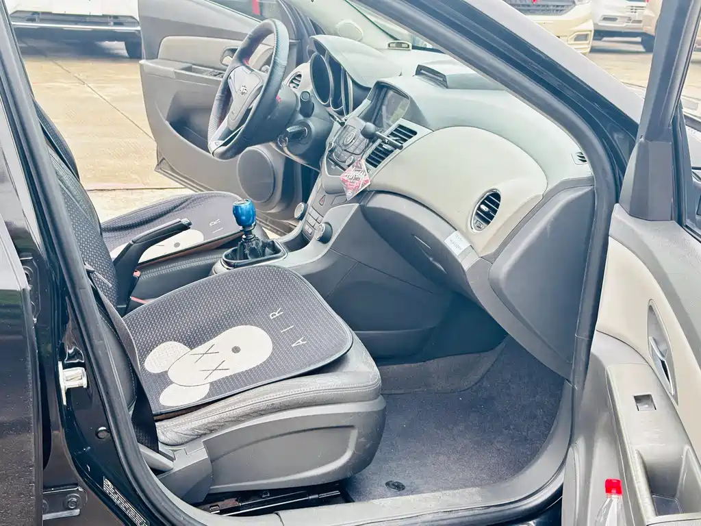 CHEVROLET CRUZE 2011