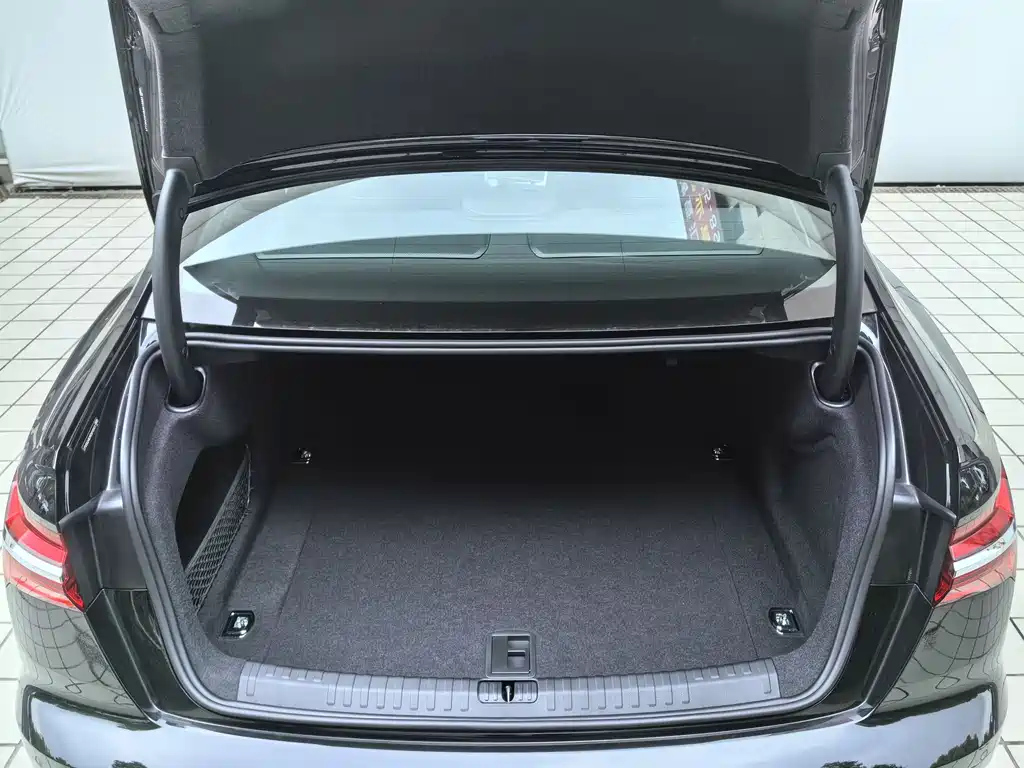 AUDI A6L 2024
