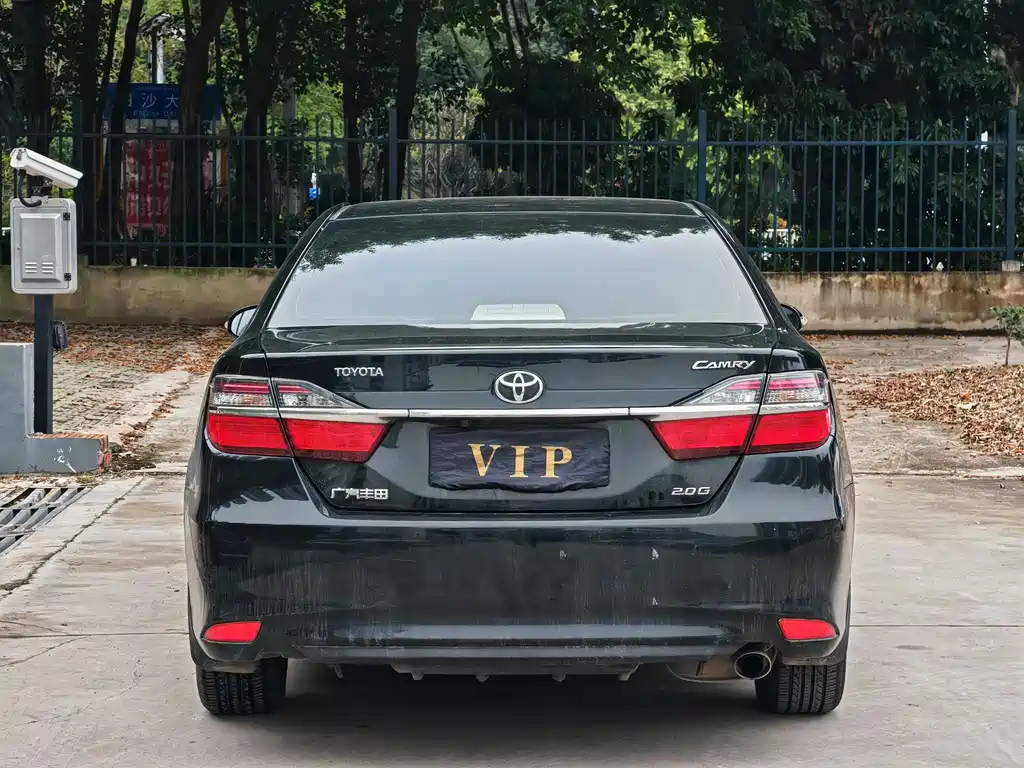 TOYOTA CAMRY 2015