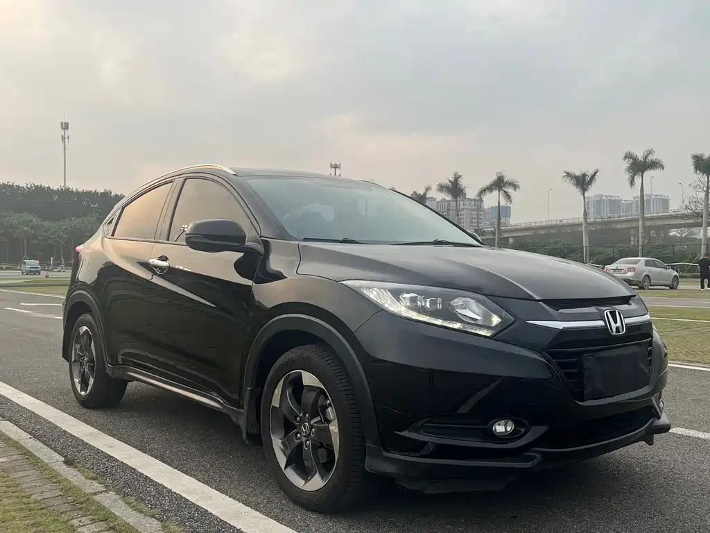 HONDA VEZEL 2015