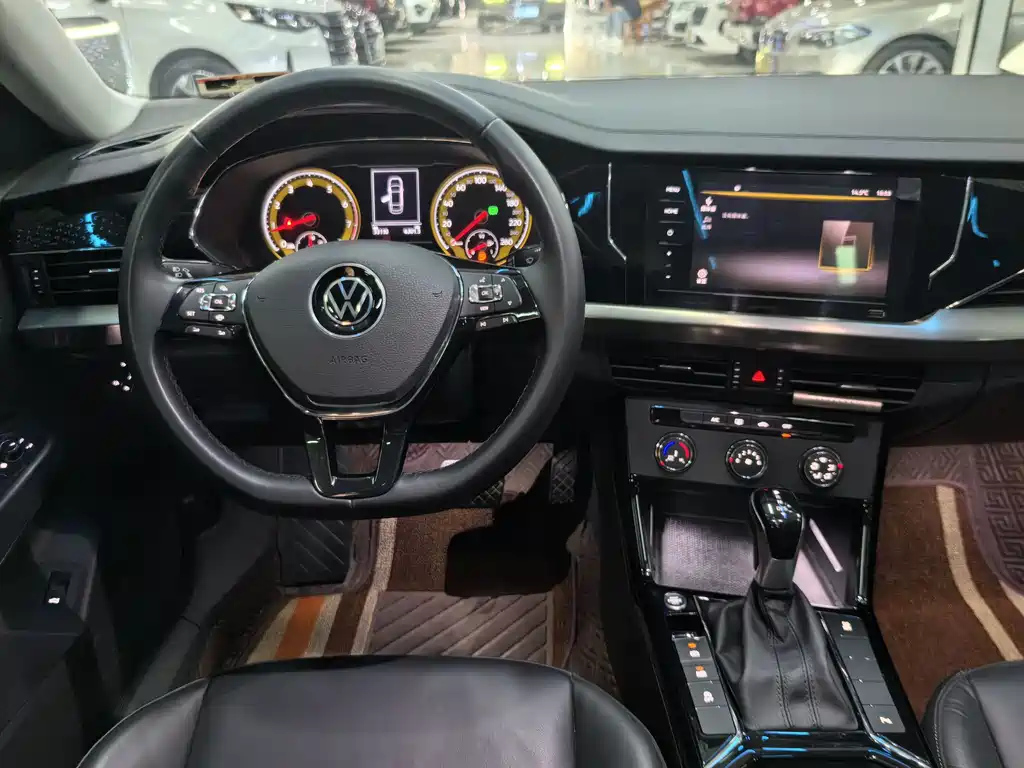 VOLKSWAGEN PASSAT 2021