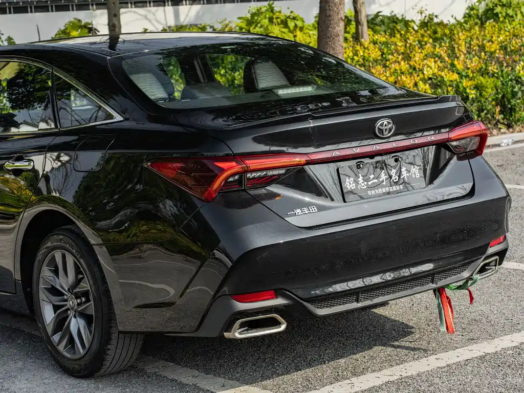 TOYOTA AVALON 2022