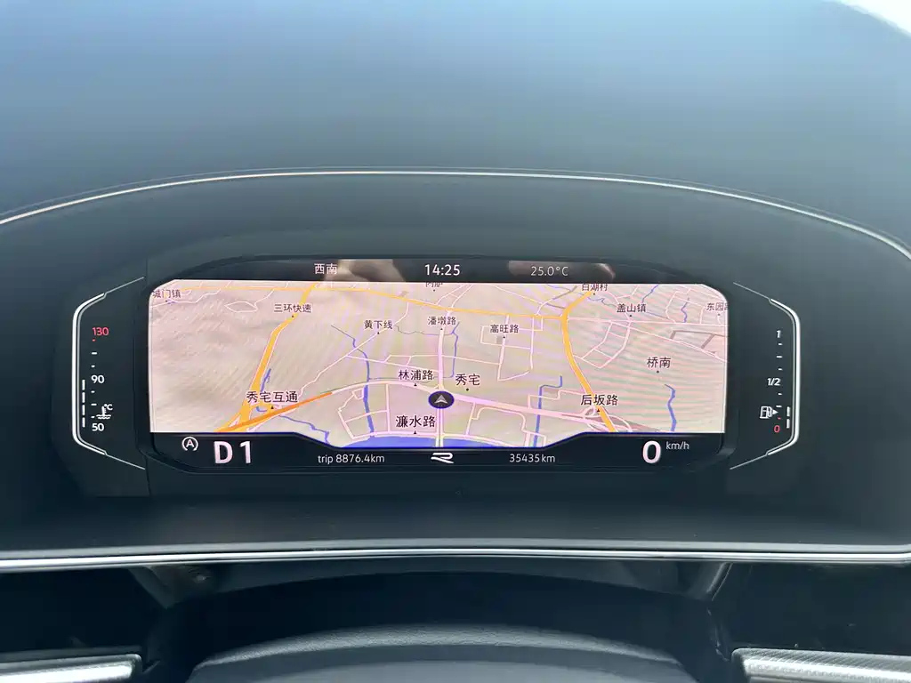 VOLKSWAGEN PASSAT 2023