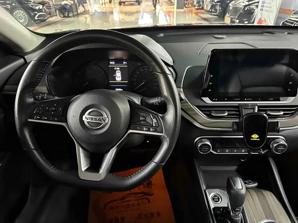 NISSAN TEANA 2021