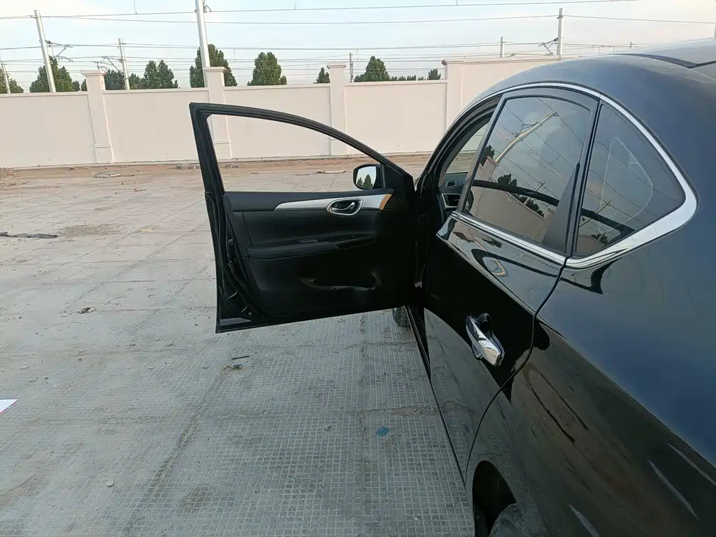 NISSAN SYLPHY 2022