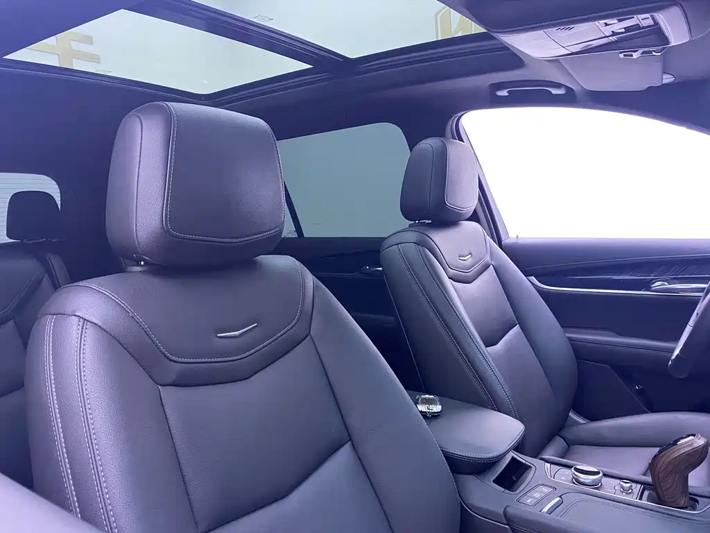 CADILLAC XT6 2022