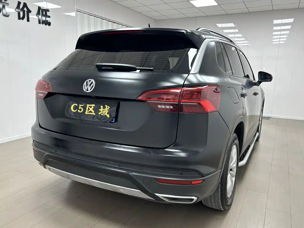 VOLKSWAGEN TAYRON 2020