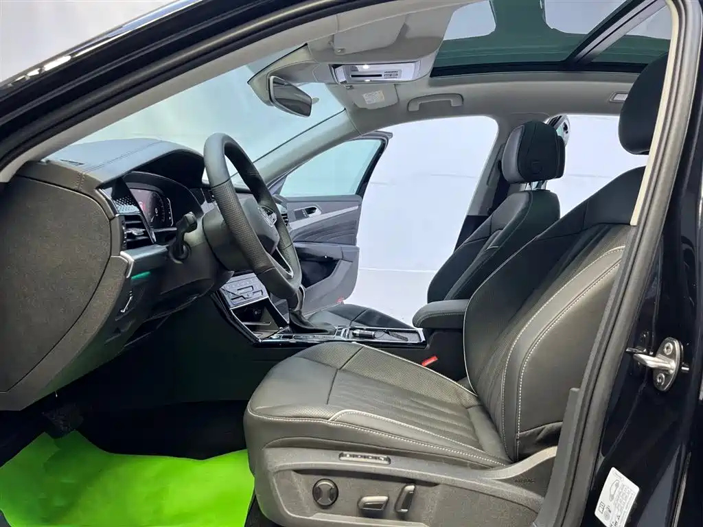 VOLKSWAGEN PASSAT 2021