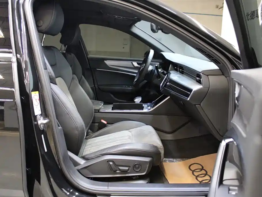 AUDI A6L 2022