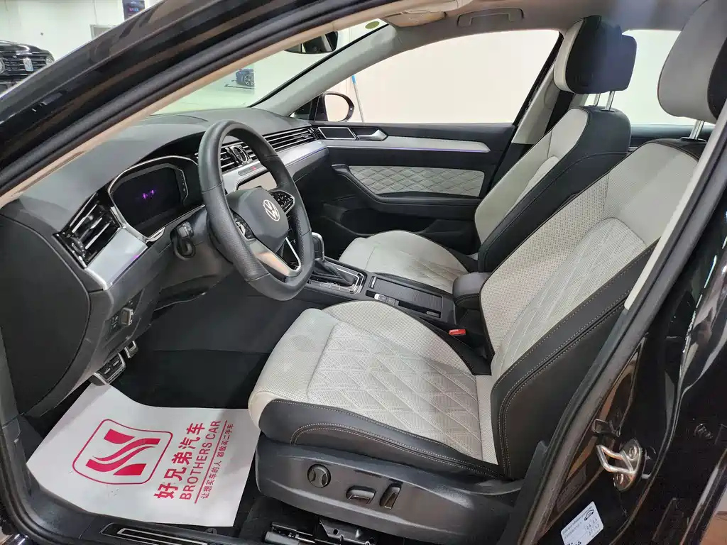VOLKSWAGEN MAGOTAN 2023