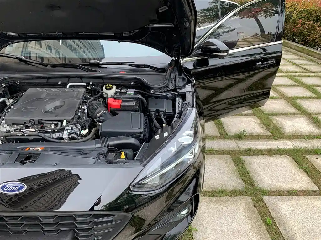 FORD FOCUS 2021
