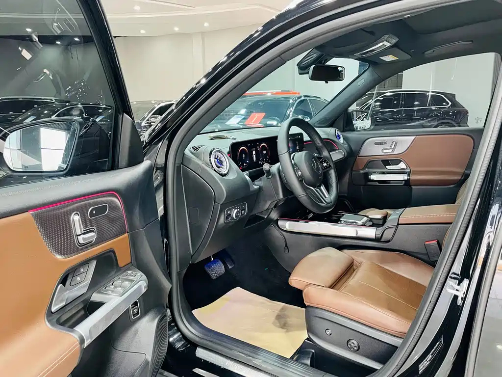 MERCEDES BENZ GLB 2023