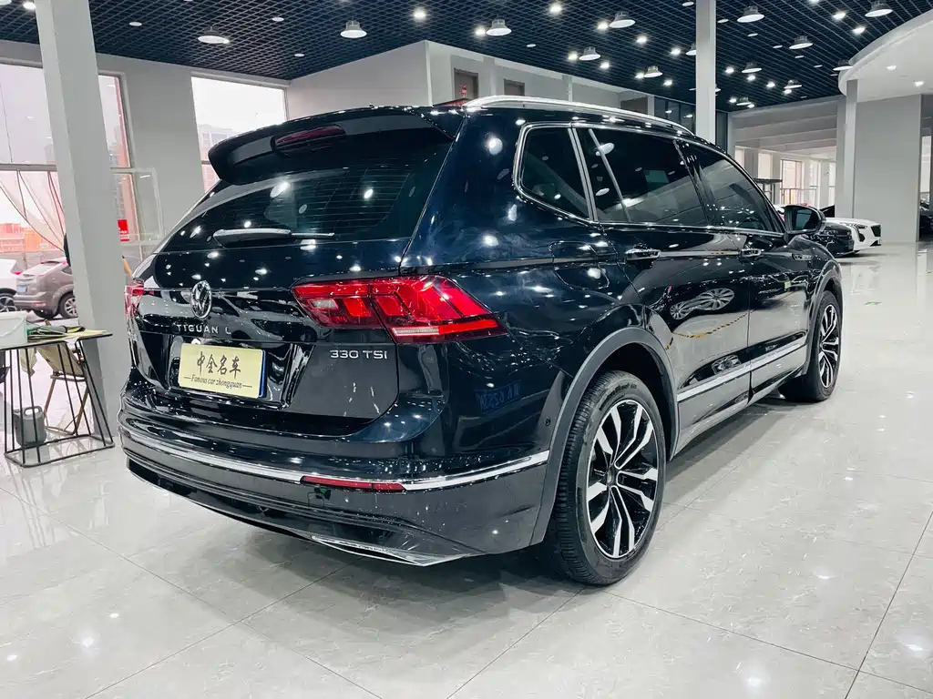 VOLKSWAGEN TIGUAN L 2021
