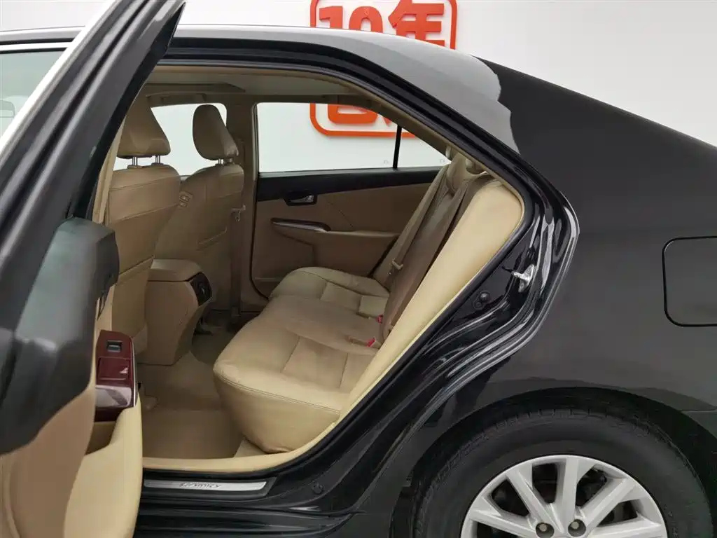 TOYOTA CAMRY 2013
