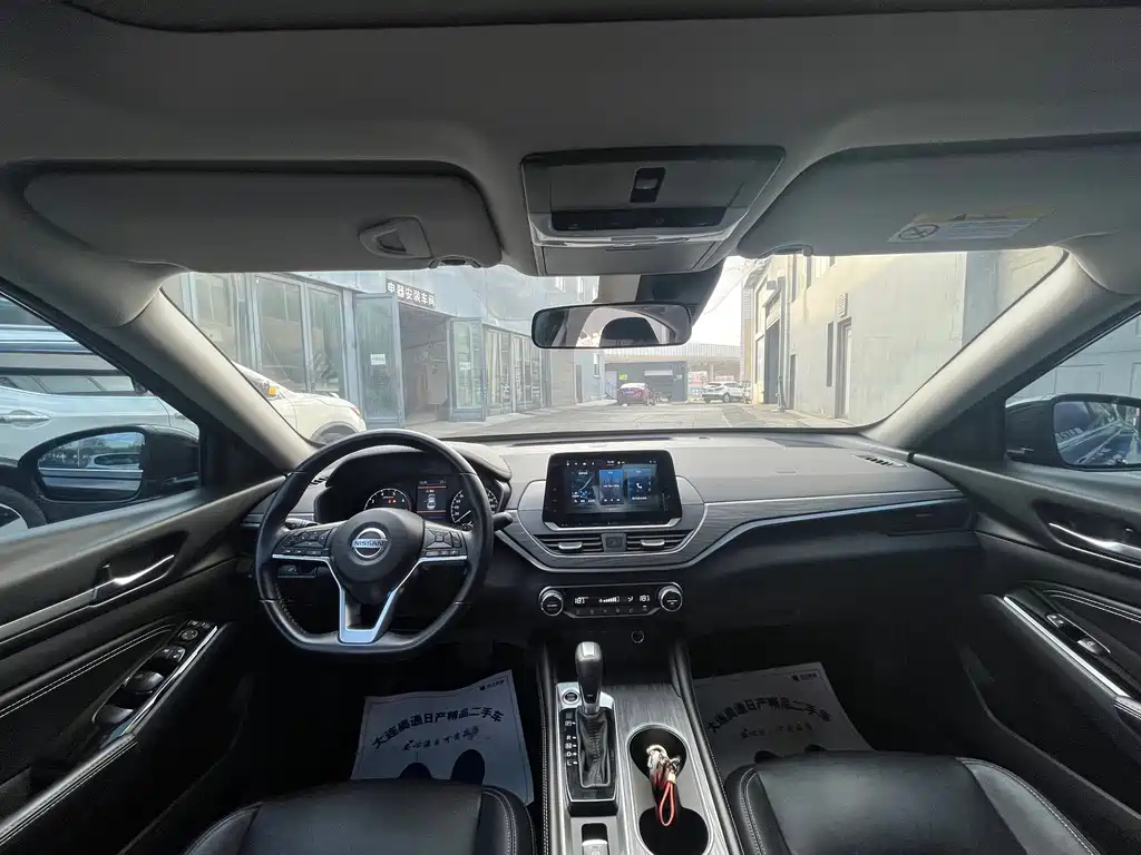 NISSAN TEANA 2021
