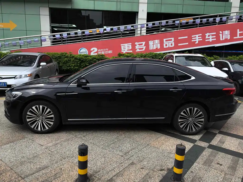 VOLKSWAGEN PASSAT 2020
