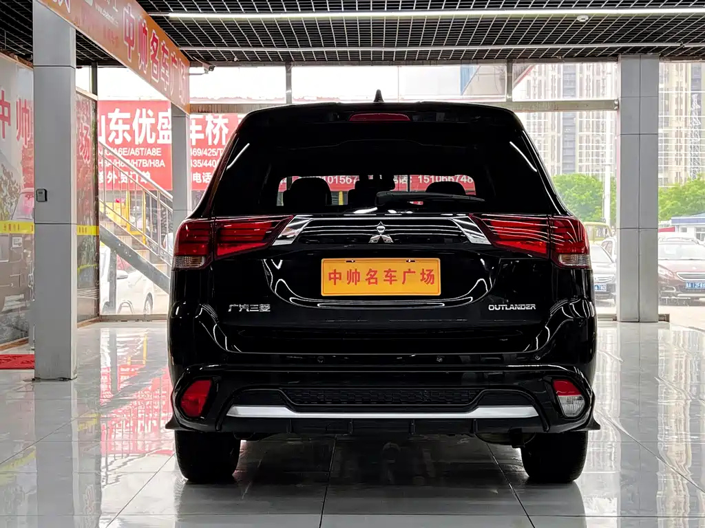MITSUBISHI OUTLANDER 2022