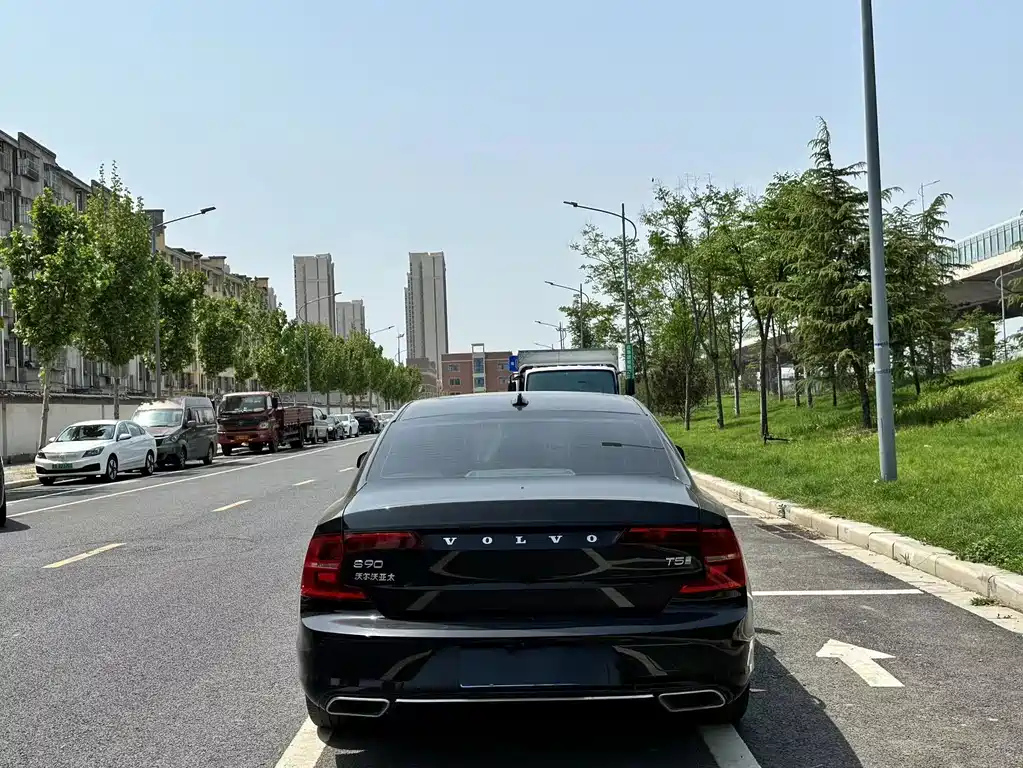 VOLVO S90 2020