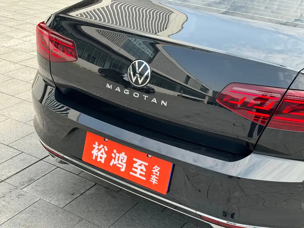 VOLKSWAGEN MAGOTAN 2023