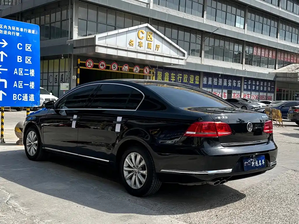 VOLKSWAGEN MAGOTAN 2014