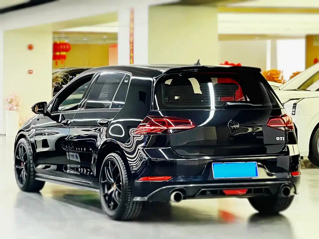 VOLKSWAGEN GOLF 2018