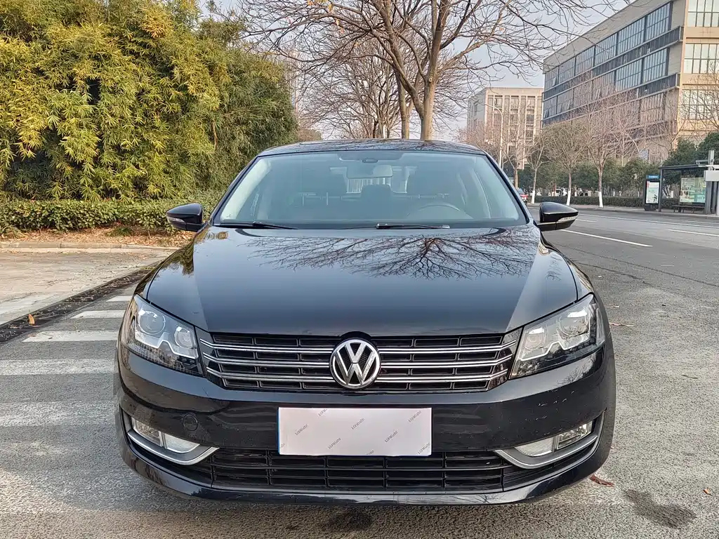 VOLKSWAGEN PASSAT 2015