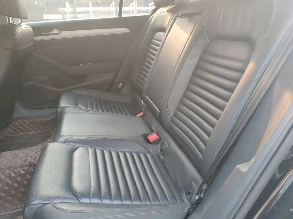 VOLKSWAGEN MAGOTAN 2020
