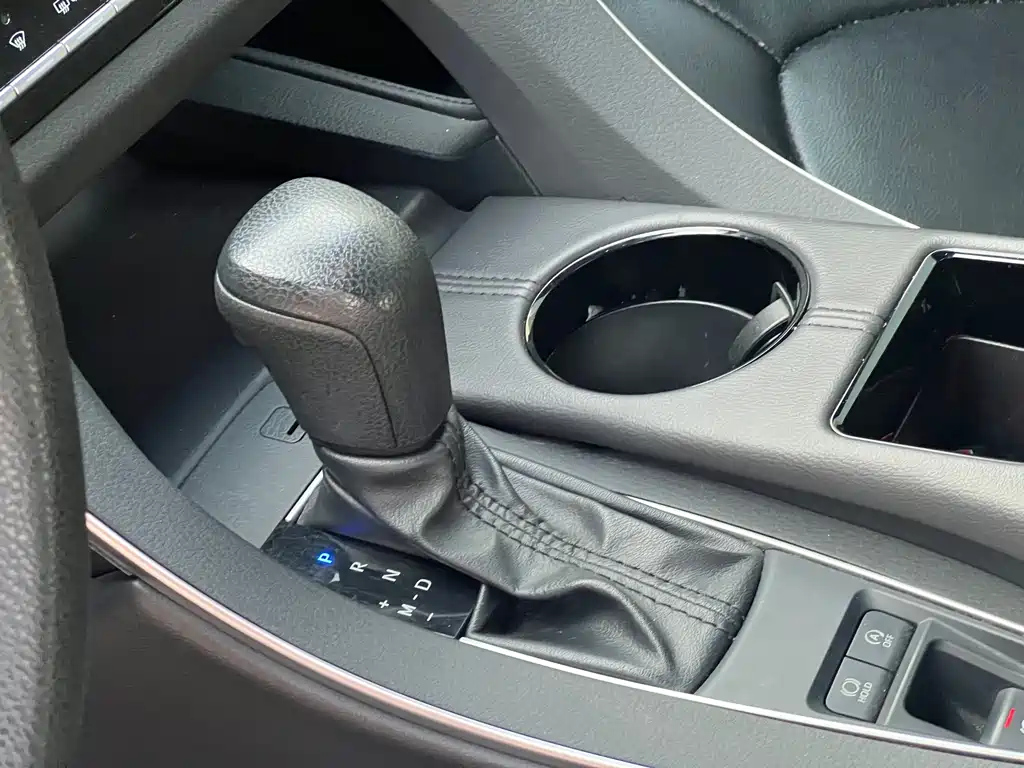 TOYOTA AVALON 2020