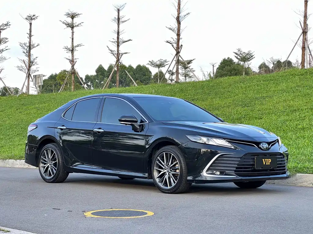 TOYOTA CAMRY 2023